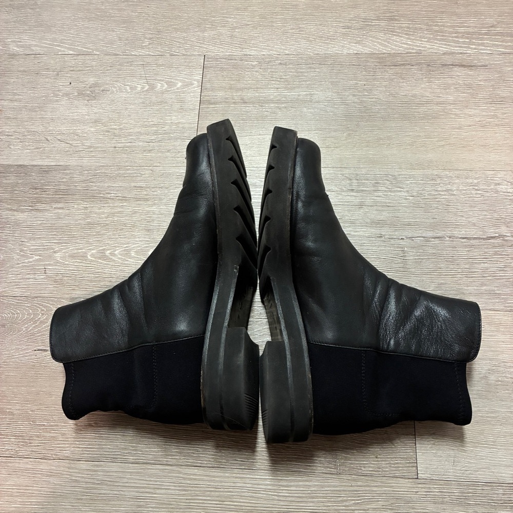 Stuart Weitzman Chelsea slip on leather boots size 8.5 - Picture 8 of 11